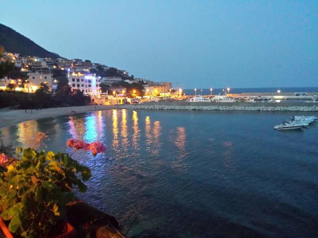 Appartamenti Le Conchiglie E Le Stelle Marine Cala Gonone Zewnętrze zdjęcie